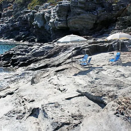 Fantastic Waterfront In Koundouros, Kea Tatil Evi *