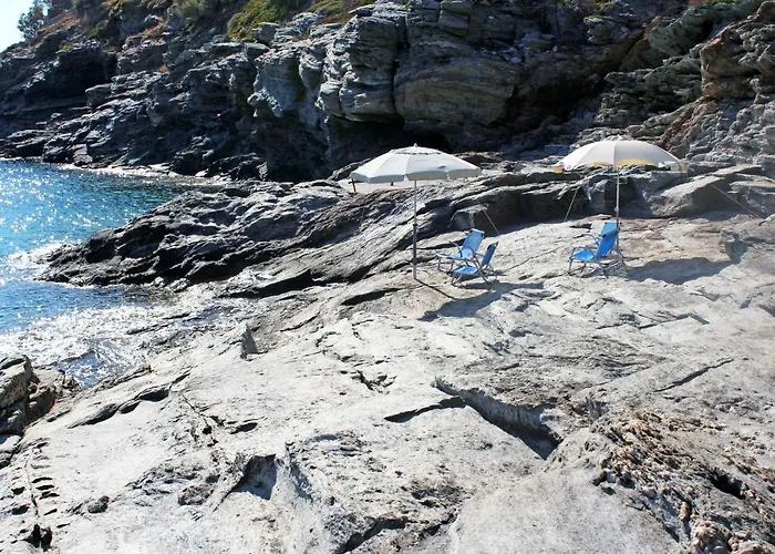 Fantastic Waterfront In Koundouros, Kea Feriehus *