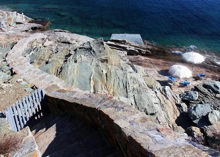 Fantastic Waterfront In Koundouros, Kea Feriehus