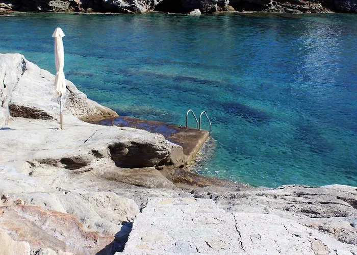 Fantastic Waterfront In Koundouros, Kea Feriehus *