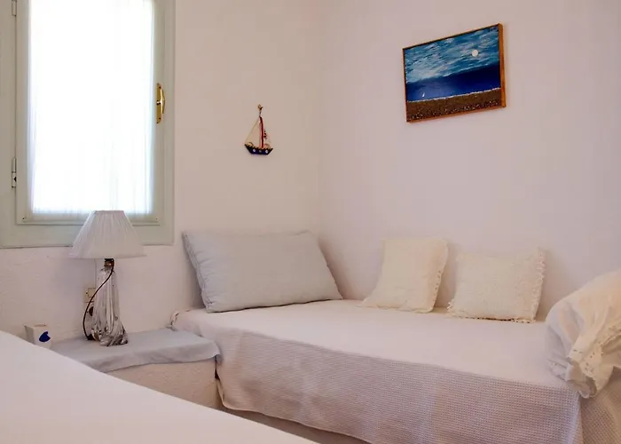 Fantastic Waterfront In Koundouros, Kea