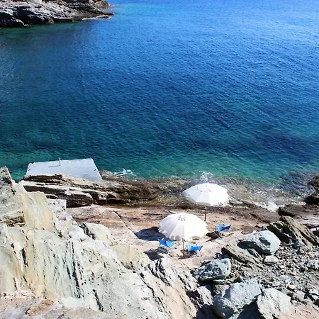 Fantastic Waterfront In Koundouros, Kea Ioulis