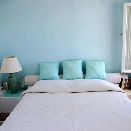 Fantastic Waterfront In Koundouros, Kea Holiday home *